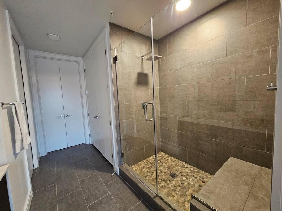 Apartamento Luxury Highrise In Midtown - Skyline Views And Chic Decor Houston Exterior foto